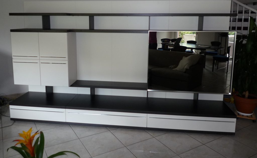 television coulissable neuchatel